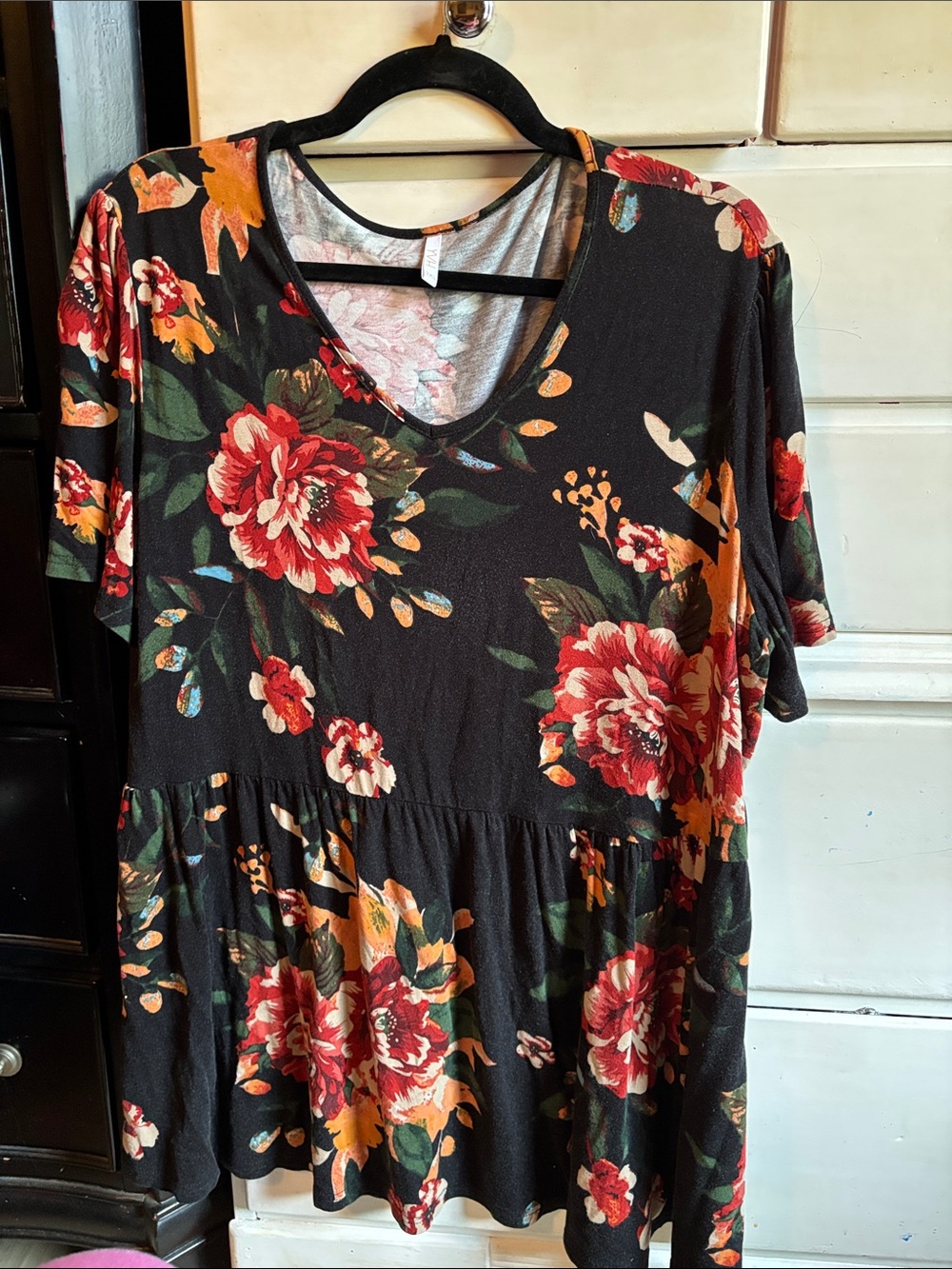 Black Floral V-Neck Peplum Top - Red & Green Floral